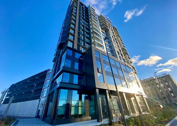 公寓 Vektor Premium With Rooftop Garden & Free Parking