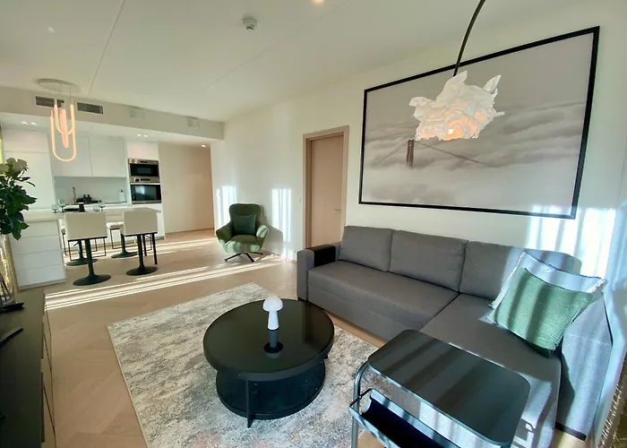 Vektor Premium With Rooftop Garden & Free Parking 公寓 *