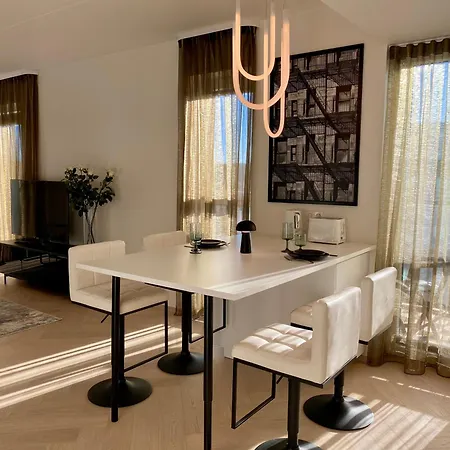 Vektor Premium With Rooftop Garden & Free Parking アパート タリン